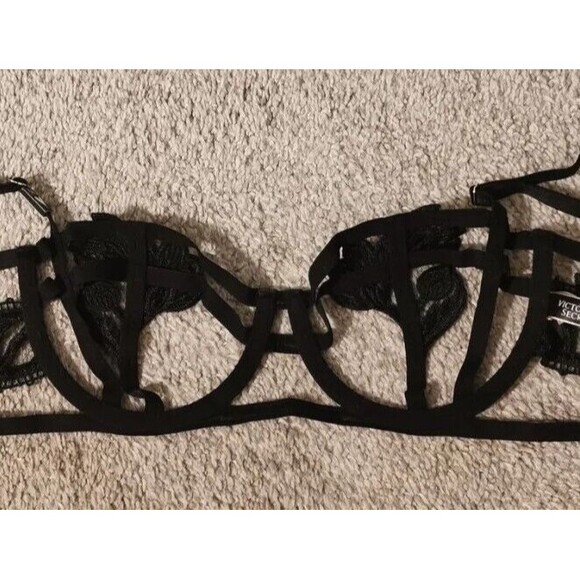 NWT Victoria's Secret Very Sexy Black Bra 34 C Floral New Hollow Out Lingerie - Picture 2 of 10